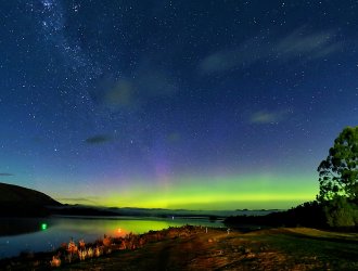 Chasing Southern Lights Tasmania JetBlogger Jensen Chua and Jetabout Holidays